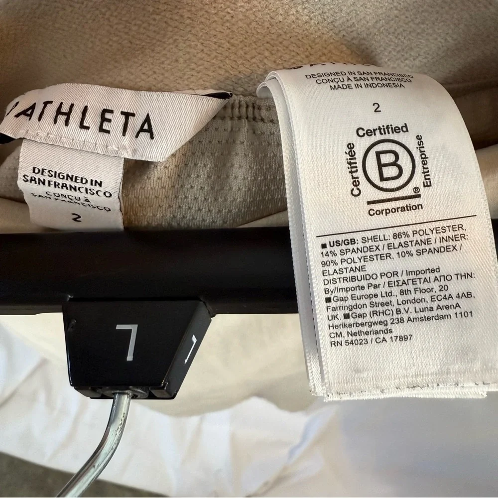 ATHLETA Khaki Everyday Skirt Skort A Line UPF 50+ Lightweight Size 2